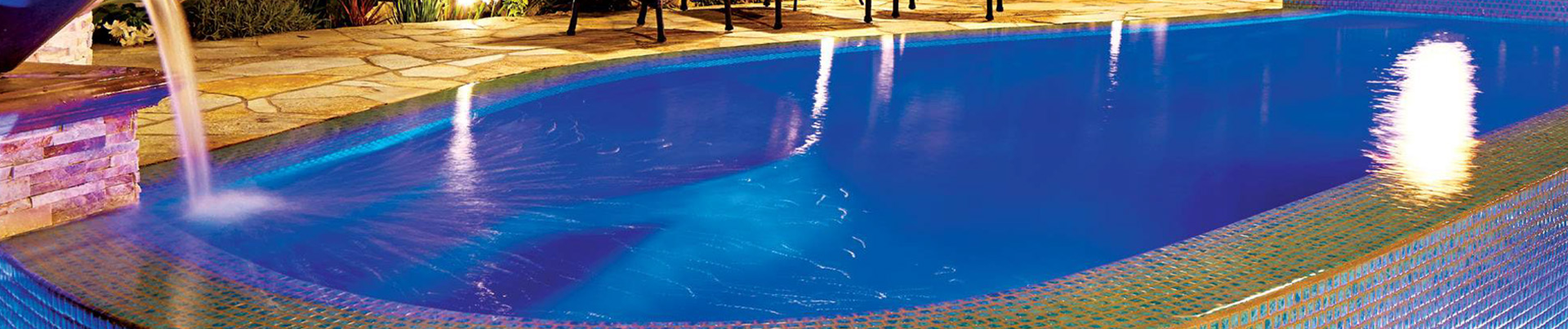 pool_finishes-pebbletec-emerald_bay_header-image-01